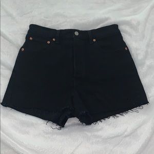 Levi’s Ribcage Shorts